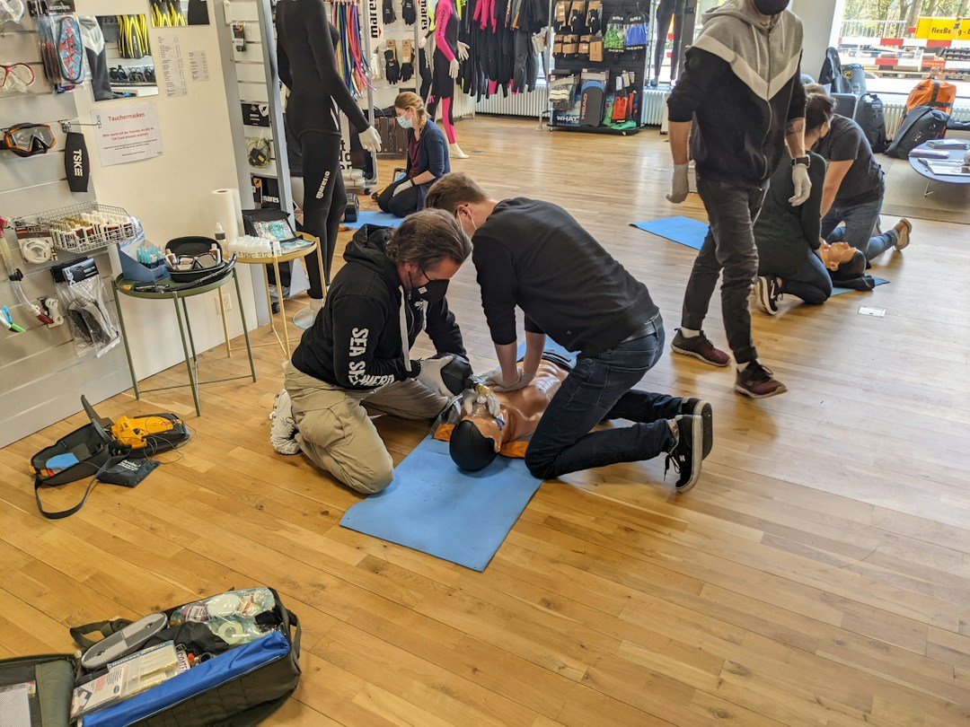 Healthcare professional BLS CPR training in UAE