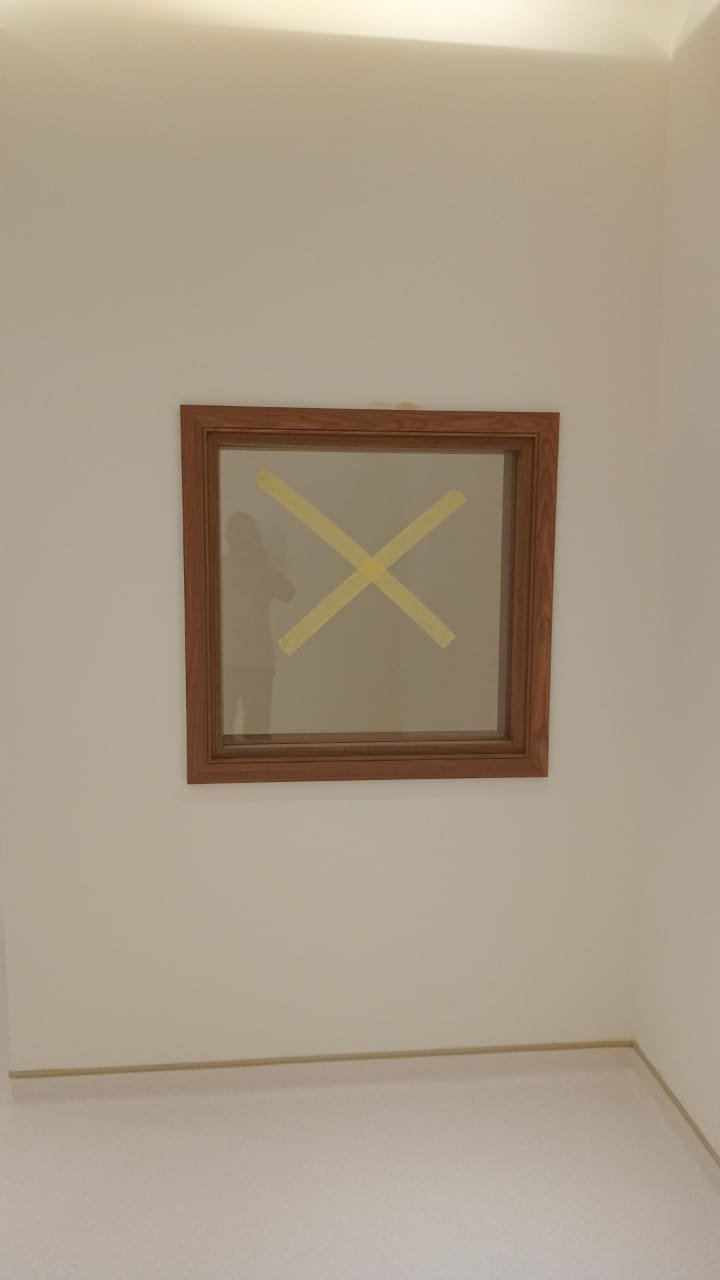 Observation window installed in an X-ray room